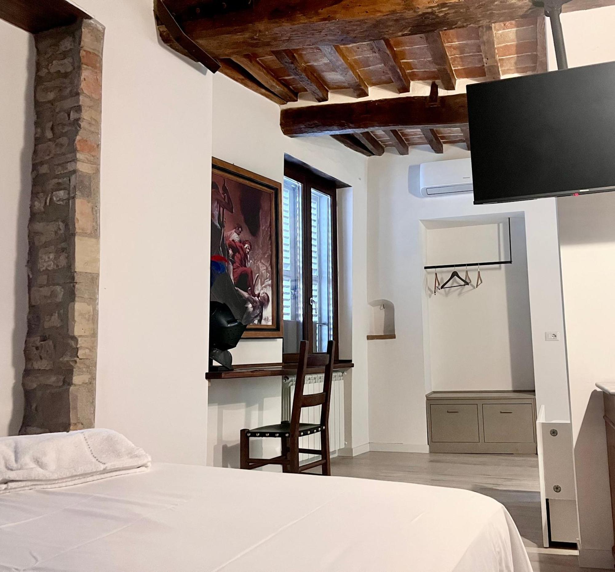Bed and Breakfast L'Inferno Di Dante à Gubbio Extérieur photo